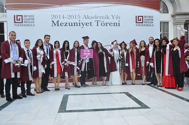 Beykoz Lojistik 2015 mezunlarını coşkuyla uğurladı 7 loji mezun 201 WoBaGlSs3E
