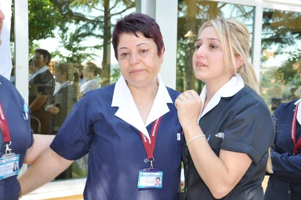 1994 yılından beri 2. dahiliye servisinde Başhemşire yardımcısı olarak görev