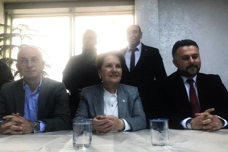 İYİ Parti Genel Başkan Meral Akşener, vatandaşlara hitap etmek üzere