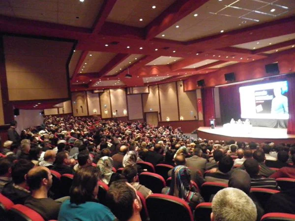 Üsküdar Belediyesi, Vefatının 3. yılında merhum Muhsin Yazıcıoğlu için bir