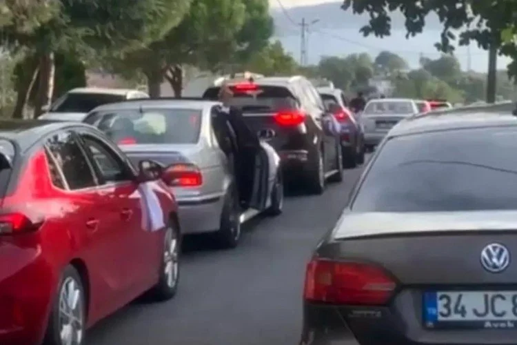 Beykoz’daki bir düğün konvoyunda havaya birden fazla silahla ateş açıldı.