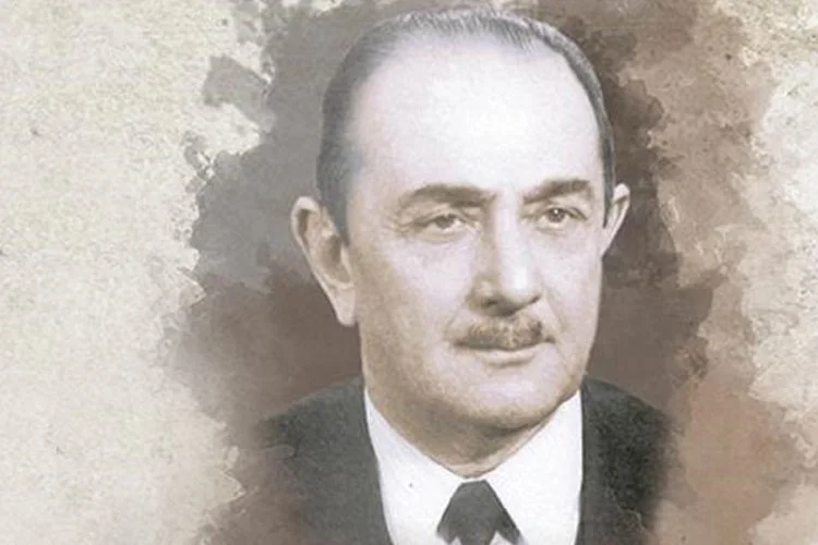 Mütefekkir, şair ve yazar Abdullah Mahir İz, dünyaya geldiği ve