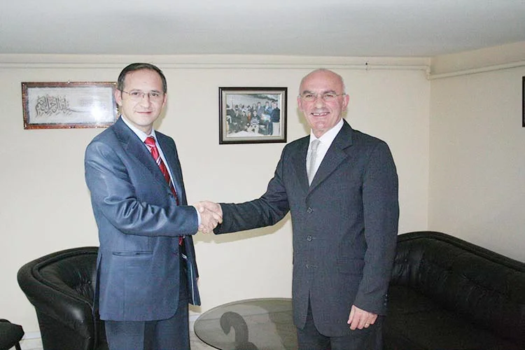 Beykoz siyasetinin unutulmayan isimlerinden olan Mahmut Yavuz, Kanlıca Mezarlığı’ndaki kabri