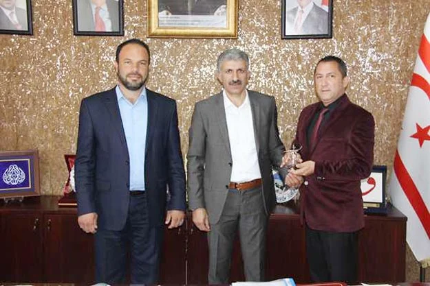 Beykoz Belediyesi Başkan Yardımcısı Mahmut Gülbasar, teknik ekibi ile birlikte