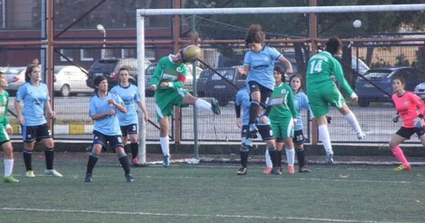 Türkiye Kadınlar Futbol 2.Liginin Beykoz temsilcisi Marmara Üniversitesi Bayan Futbol
