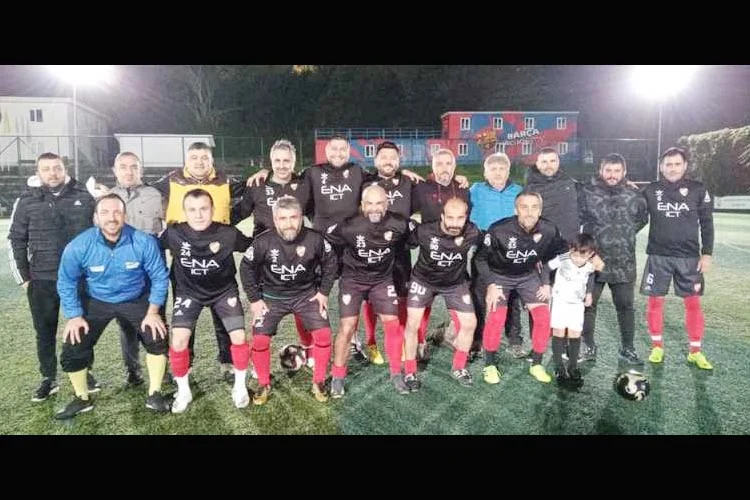 Beykoz’un Masterler-Veteranlar Liglerindeki temsilcilerinden olan Paşabahçe 80 takımı, Kavacık 15