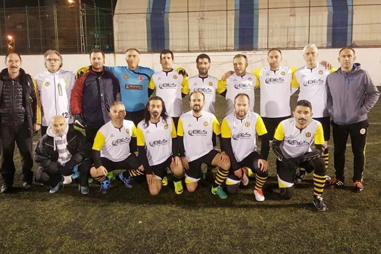 Beykoz Masterleri, Kartal Bulvar sahasında oynanan karşılaşmada Kalkedon Masterler Takımını