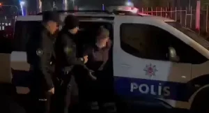 Beykoz Tokatköy'de kendisine ait olan köpeğe baltayla işkence ettiği iddia
