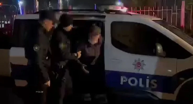 Beykoz Tokatköy'de kendisine ait olan köpeğe baltayla işkence ettiği iddia