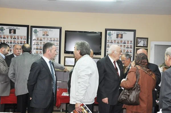 Beykoz Belediye Başkanı Yücel Çelikbilek, Beykoz Meclis Üyeleri Derneği (BEYMEZ)