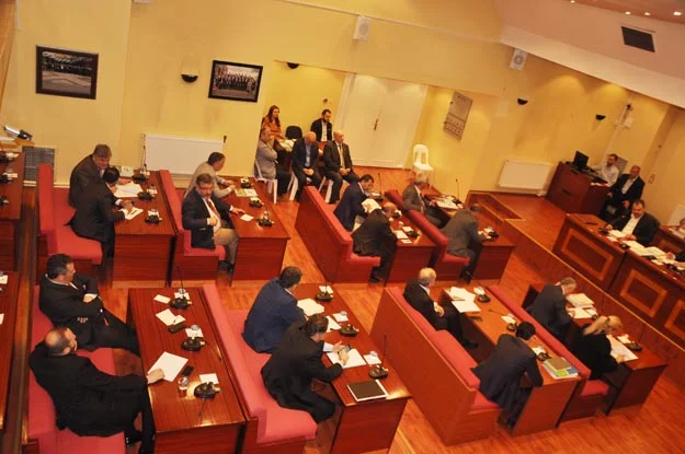 meclis nisan cuma secili 16 8Jkb1b1iqL