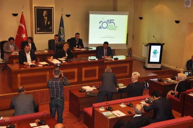 meclis nisan cuma secili 18 EnZ0TlyWE