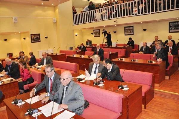 Yıllardır “Beykoz’un nüfusunu 80 bine düşürecekler. Beykozluyu sürgün edecekler!” diyerek