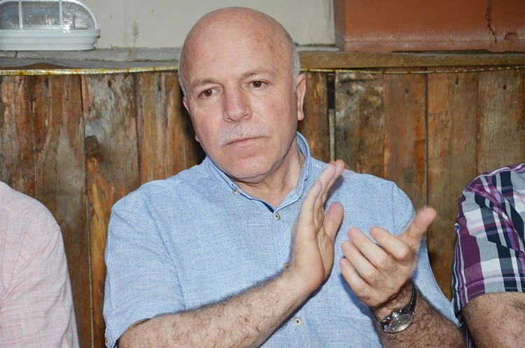 Erzurum Büyükşehir Belediye Başkanı Mehmet Sekmen, Beykoz Ortaçeşme'de hemşerileriyle bir