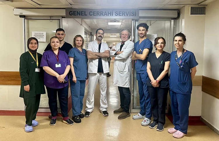 Beykoz Devlet Hastanesinde bir ilke imza atan Op. Dr. Mehmet