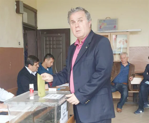 melih percin XR3pLTZ7t0