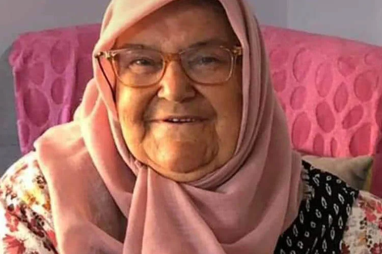 Beykoz Belediye Başkanı Murat Aydın'ın annesi Meliha Aydın, yeni tip