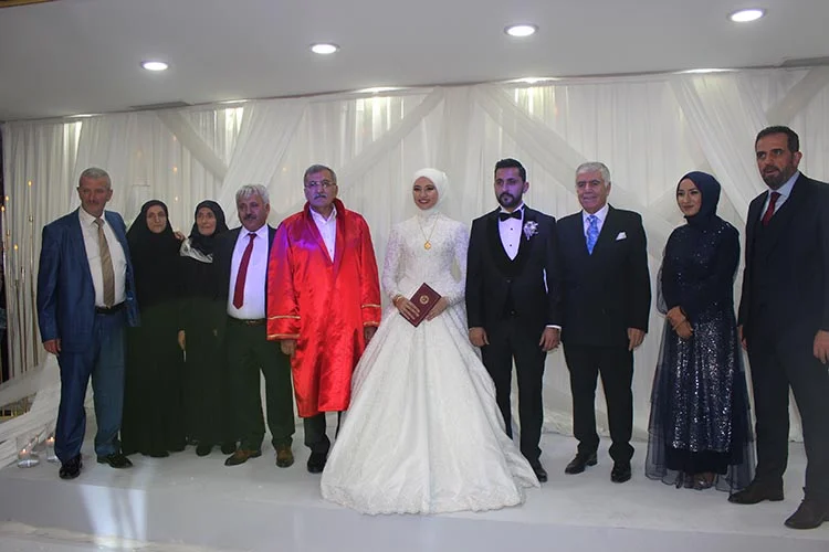 Beykoz Belediye Başkanı nikahı kıymak için şart koştu 6 melike masum 2019 21 qqdF1vcJMe