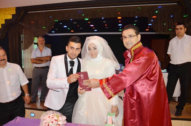 Beykoz Devlet Hastanesi Personel Şefi Ekrem Ekici’nin kızı Merve Ekici,