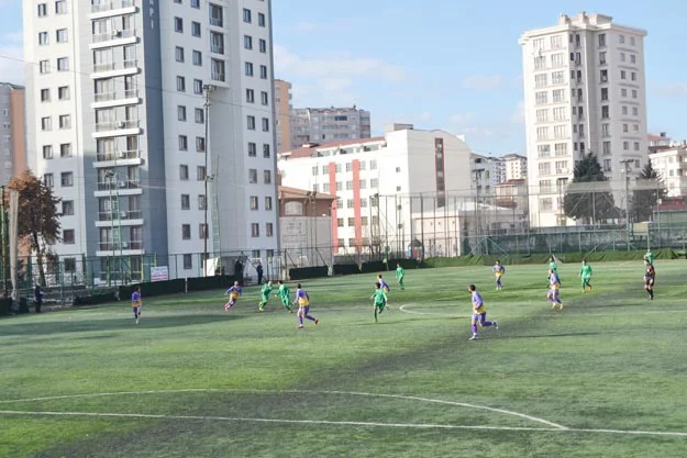 Lider İstanbul Mesudiyespor, Çakmak Stadı'nda konuk olduğu Selami Ali Yeşil