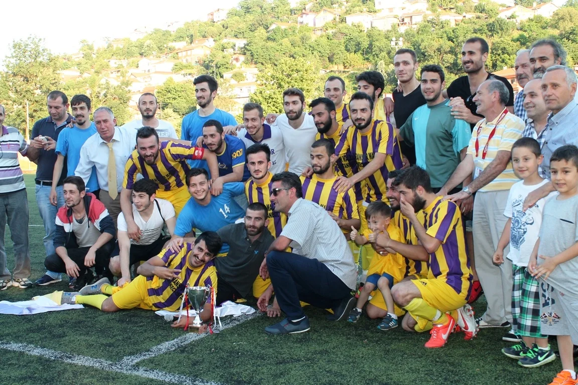 Beykoz temsilcisi Mesudiyespor, Paşabahçe Stadı'nda sezonun son maçını Üsküdar temsilcisi