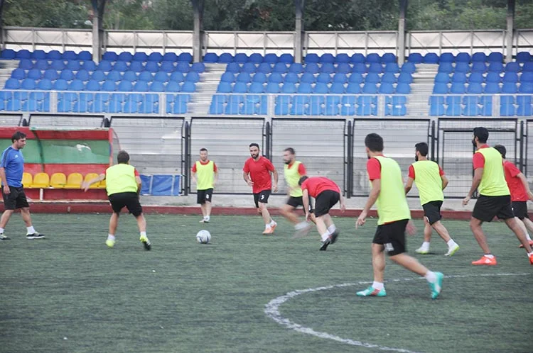 İstanbul Süper Amatör Lig 10. Grup temsilcilerinden İstanbul Mesudiyespor hazırlık