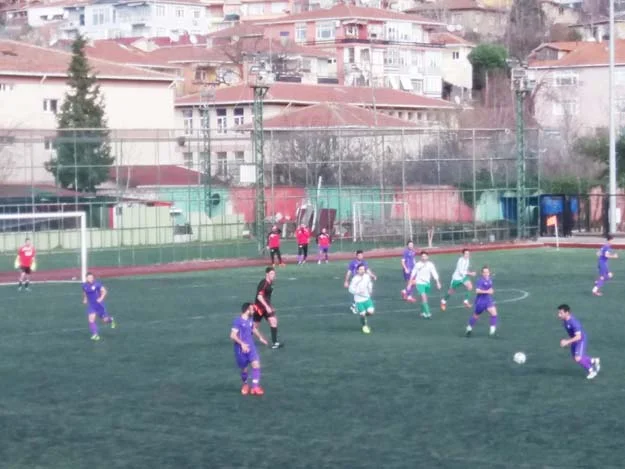 İstanbul Mesudiyespor, Paşabahçe stadında ağırladığı Üsküdar Anadoluspor ile iki penaltı