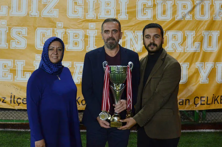 mesut ozil turnuvasinin sampiyonu cubuklu oldu 4 pCnqZjQyNv