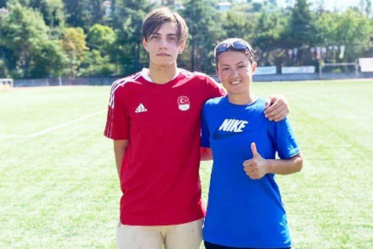 Slovakya'da düzenlenecek gençlik olimpiyatlarında Türk bayrağını Beykozlu bir genç dalgalandıracak.