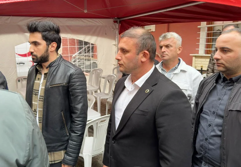 MHP Beykoz Yönetimi Şehit Polisin ailesini ziyaret etti 1 mhp