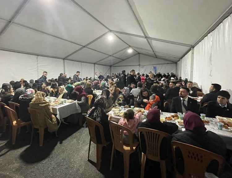 MHP Genel Başkan Yardımcısı ve İstanbul Milletvekili İzzet Ulvi Yönter,