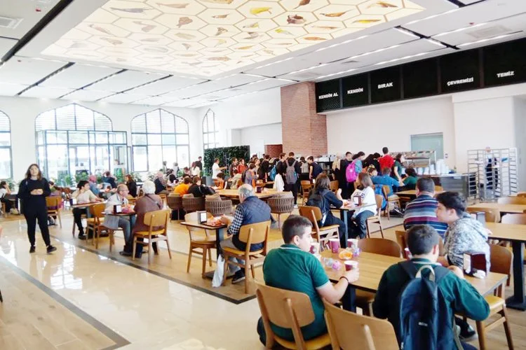 Beykoz’da ihtiyaç sahiplerine evde sıcak hizmeti sağlayan, haftanın 7 günü