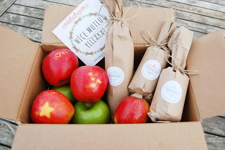 Beykoz Cumhuriyetköy’deki Misbahçem, başta elma, kiraz, kivi olmak üzere 20