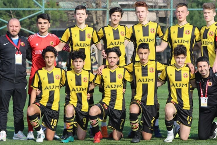 İstanbul Amatör Ligleri U16-A Kategorisinde sezona maçlarına fırtına gibi bir