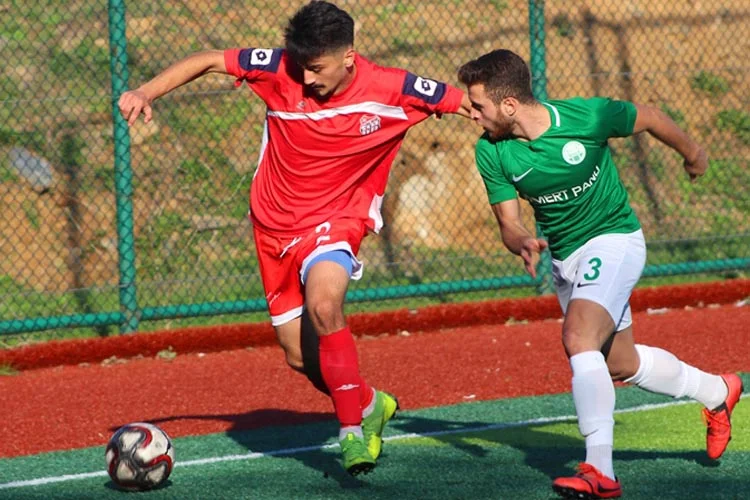 Kavacıkspor 1. Grupta Liderliğini devam ettirirken geride kalan 6 haftada