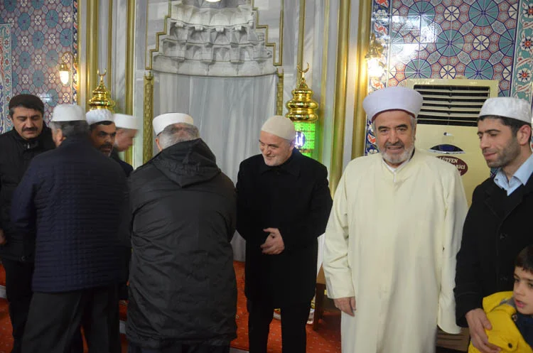 Müftü Yılmaz, Beykoz'da sabah namazına katıldı 2 muftuyilmazsabahnamaz M2FYLb5BoR