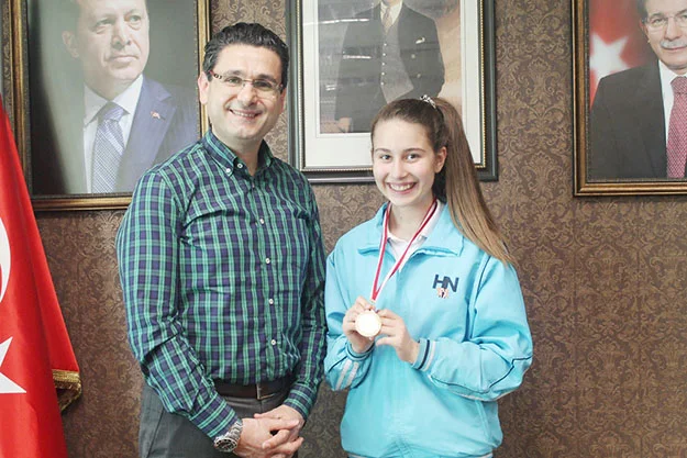 Beykoz Belediyesi Spor Kulübü'nün iki şampiyon Taekwondo Sporsucundan Başkanları Muharrem