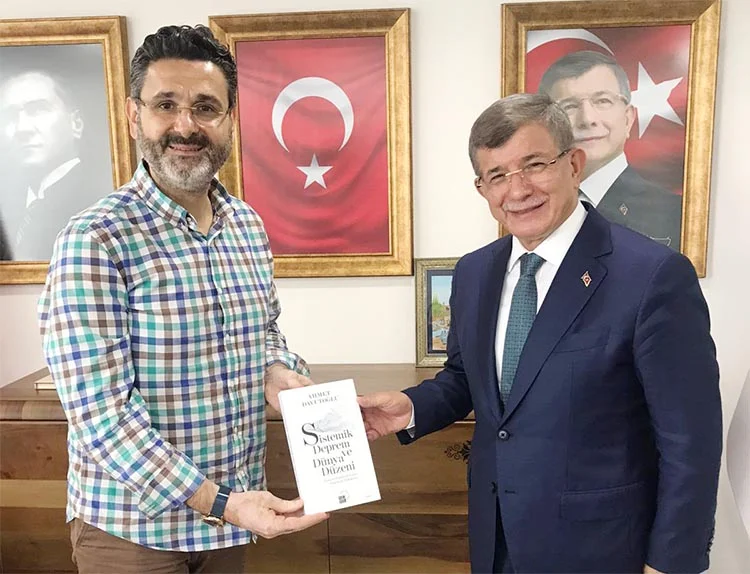 Eski Başbakan ve Gelecek Partisi Genel Başkanı Prof. Dr. Ahmet