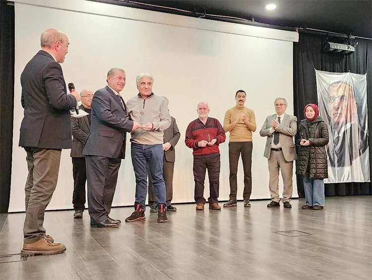 muhsin yazicoglu 1 nz1F66KKUr