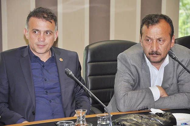 Beykoz Belediyesi, mahalle muhtarlarına bilgisayar dağıttı