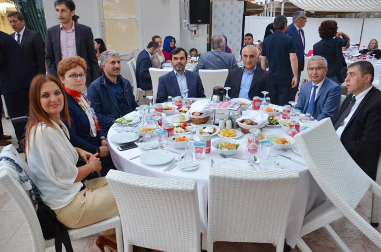 Beykoz Muhtarlar Derneği, her yıl geleneksel olarak gerçekleştirdiği iftar programını