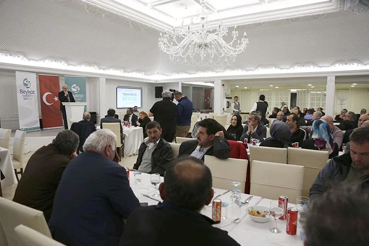 Beykoz Belediye Başkanı Yücel Çelikbilek, mahalle muhtarları ve azalarını “Teşekkür