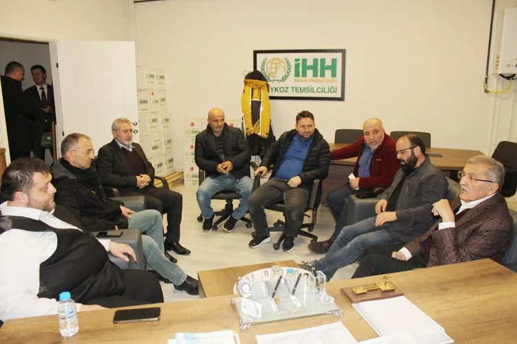 Beykoz Belediye Başkanı Murat Aydın, İHH Beykoz İlçe Temsilciliği’nin aylık