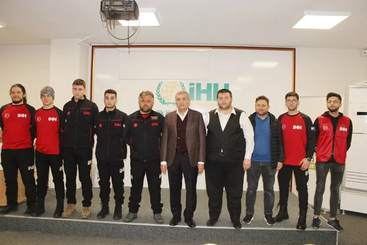 Beykoz Belediye Başkanı İHH’ya konuk oldu 7 murat aydin beykoz ihh 2 KoCIyhdYc5