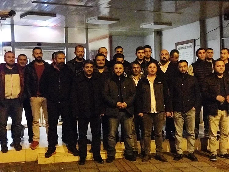 Yerel seçimler için siyasi parti aday adaylarının sokaklarını arşınladığı Beykoz’da