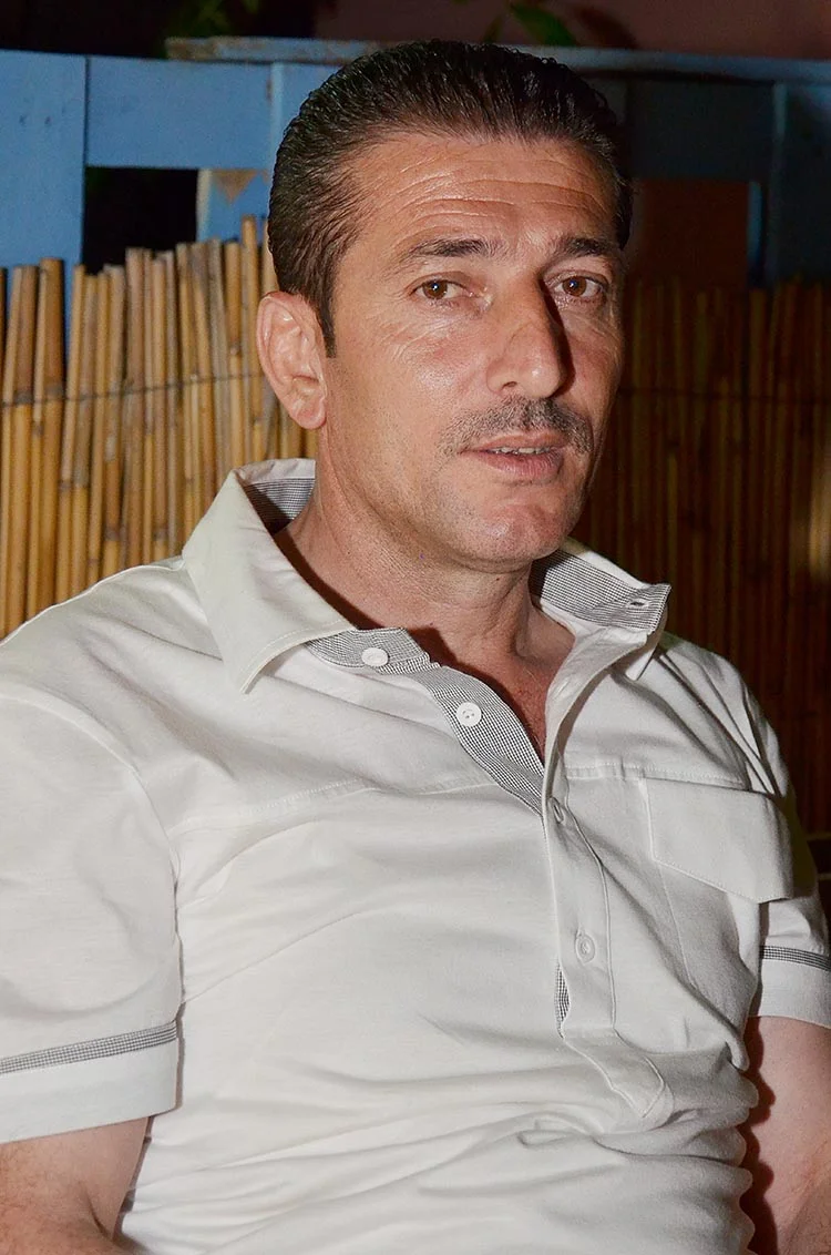 mustafa oks 1JN6NM9D5e