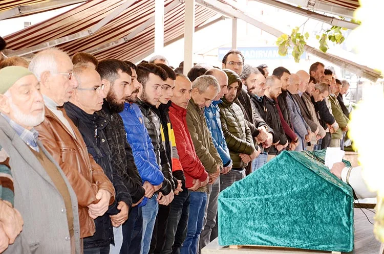 mustafa yvauz cena PJ9pWrt7zD