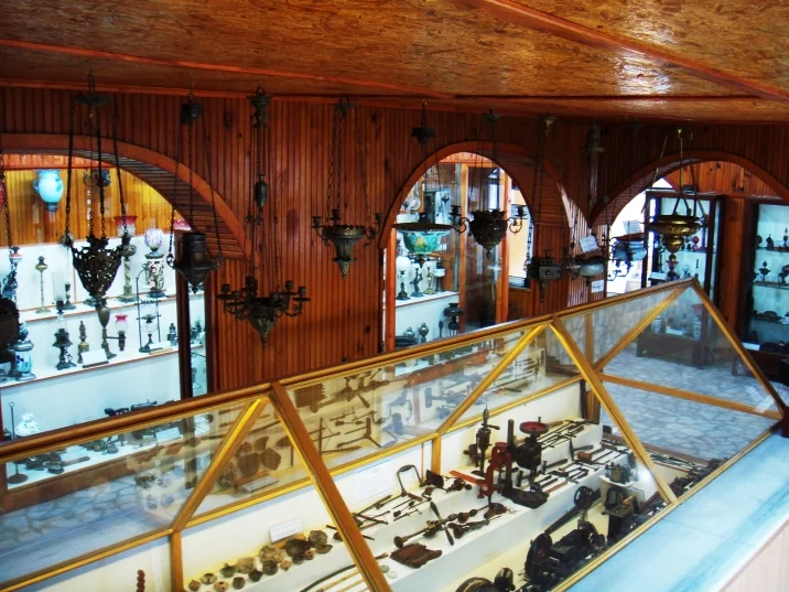 Beykoz Çavuşbaşı’nda bulunan Aydınlatma ve Isınma Araçları Müzesi’nde ilk çağlardan