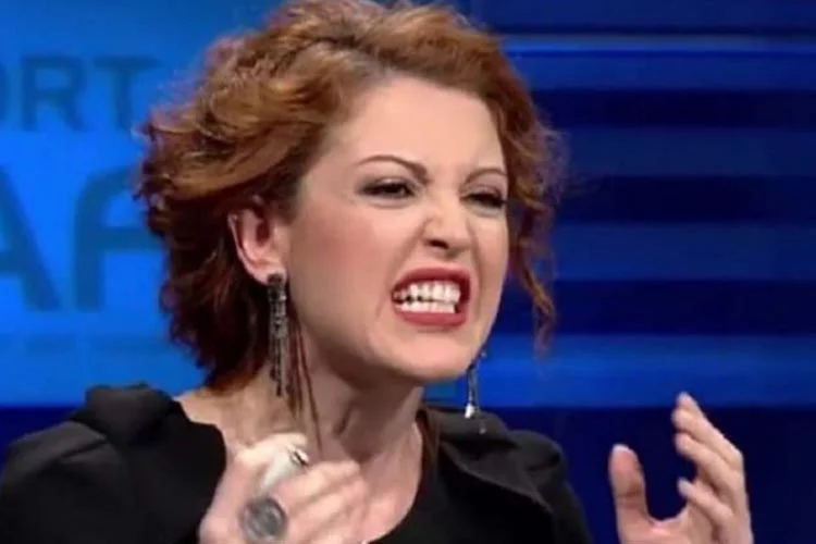 Türk Ocakları Beykoz Şube Yönetimi, Beykoz Adliyesi'ne gelerek gazeteci Nagehan