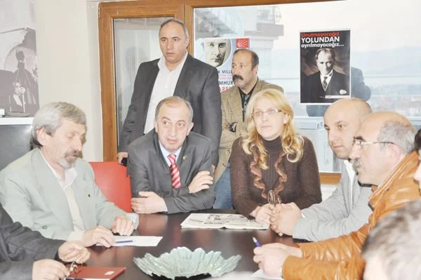 CHP Beykoz İlçe Başkanı Hızır Yılmaz, eski başkan Nagehan Akan’a